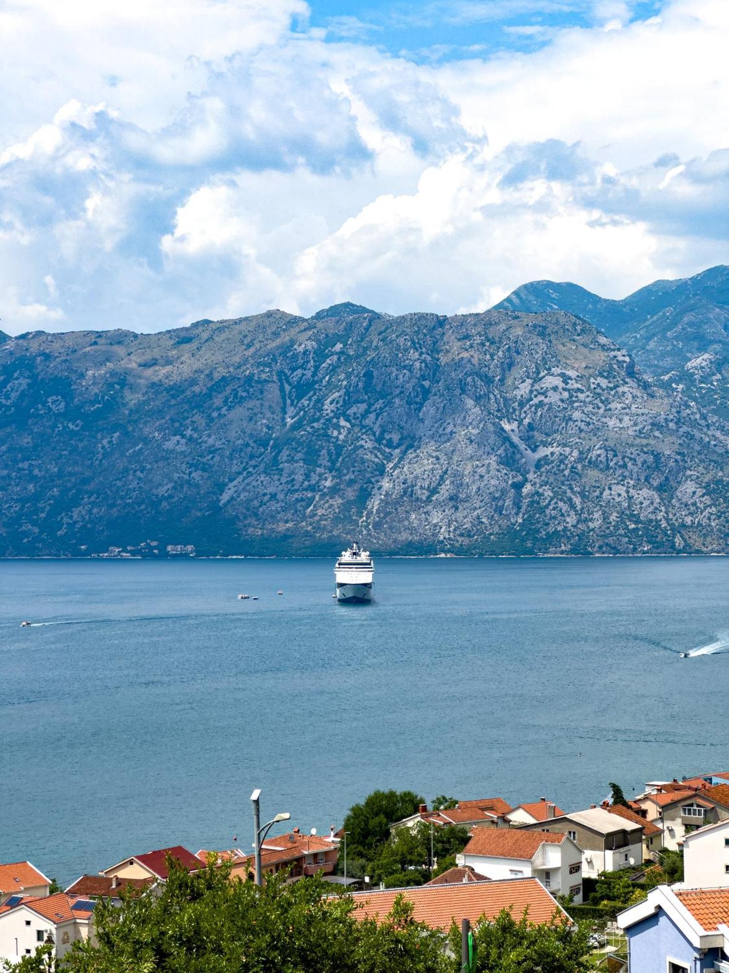 Animil 1 Apartment Kotor Exterior photo